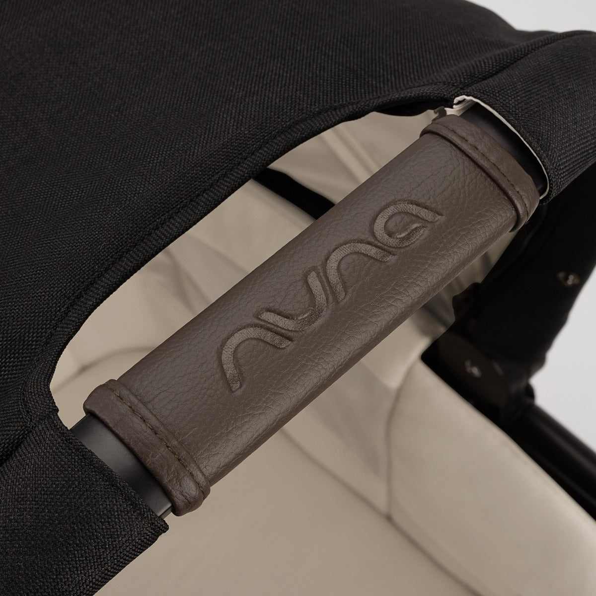 Mixx Next Carry Cot handle close view