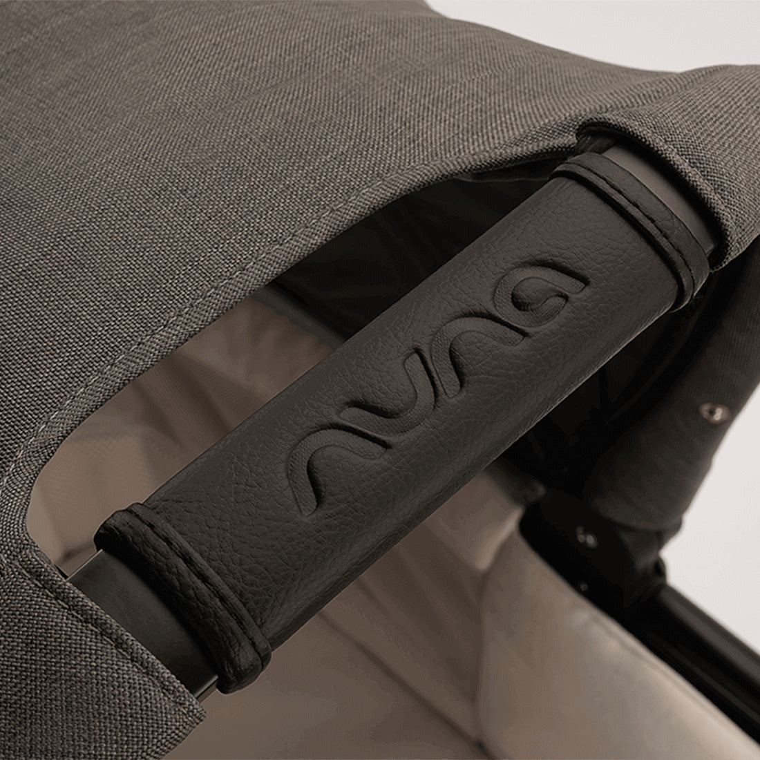Nuna Mixx Next Carry Cot handle
