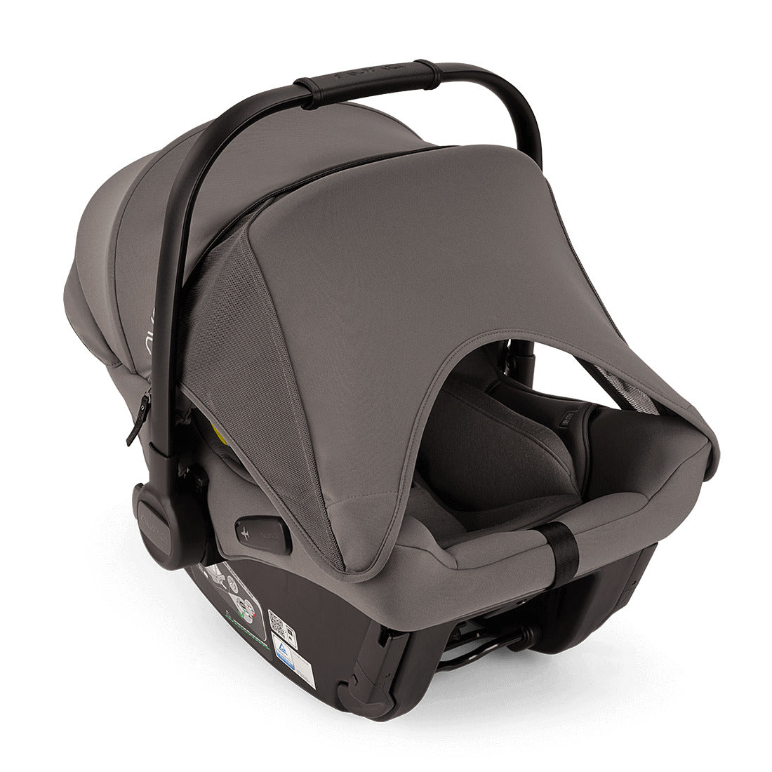 Pipa Urbn EU Version in Granite by Nuna front with cover