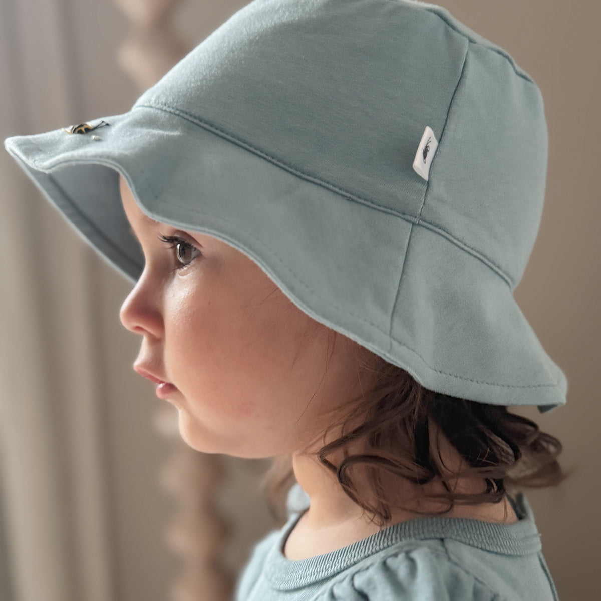 Cotton Sunhat with bee embroidery