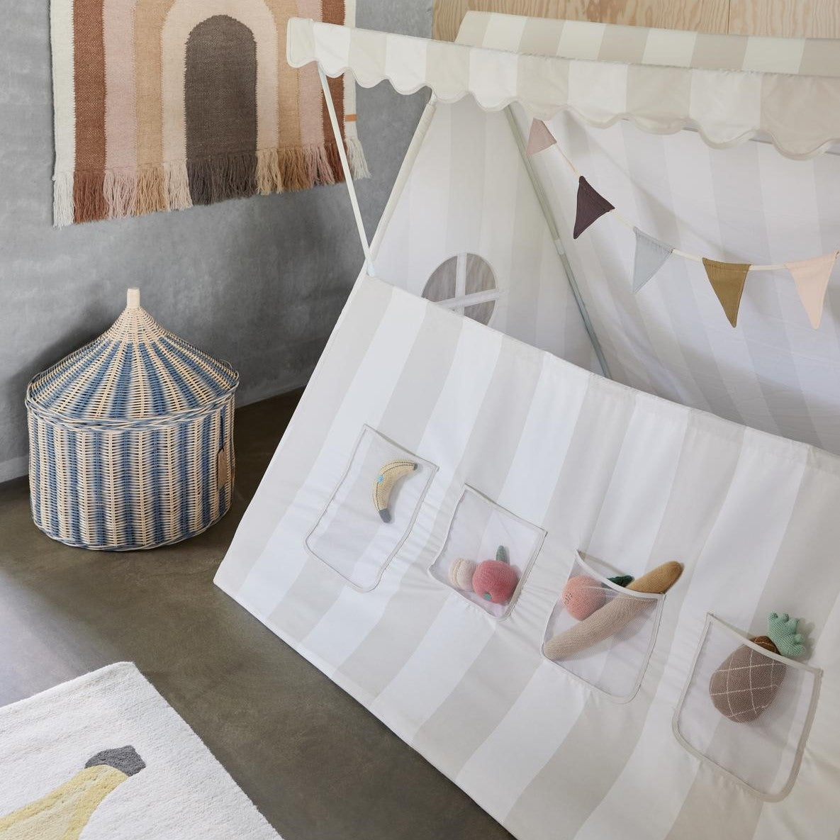 Yummy Play Tent Lifestyle Shot
