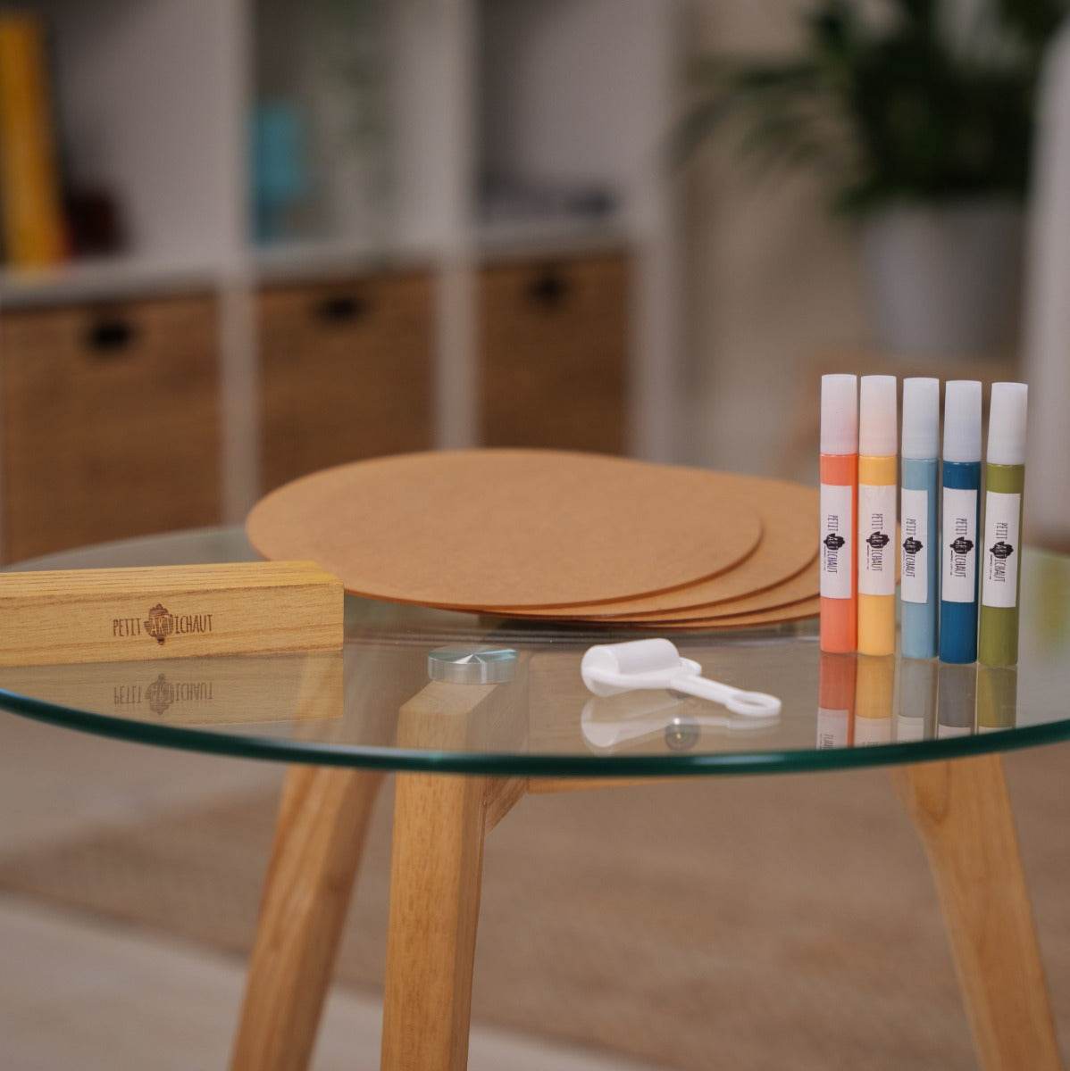 Petit Artichaut family hand imprint accessories
