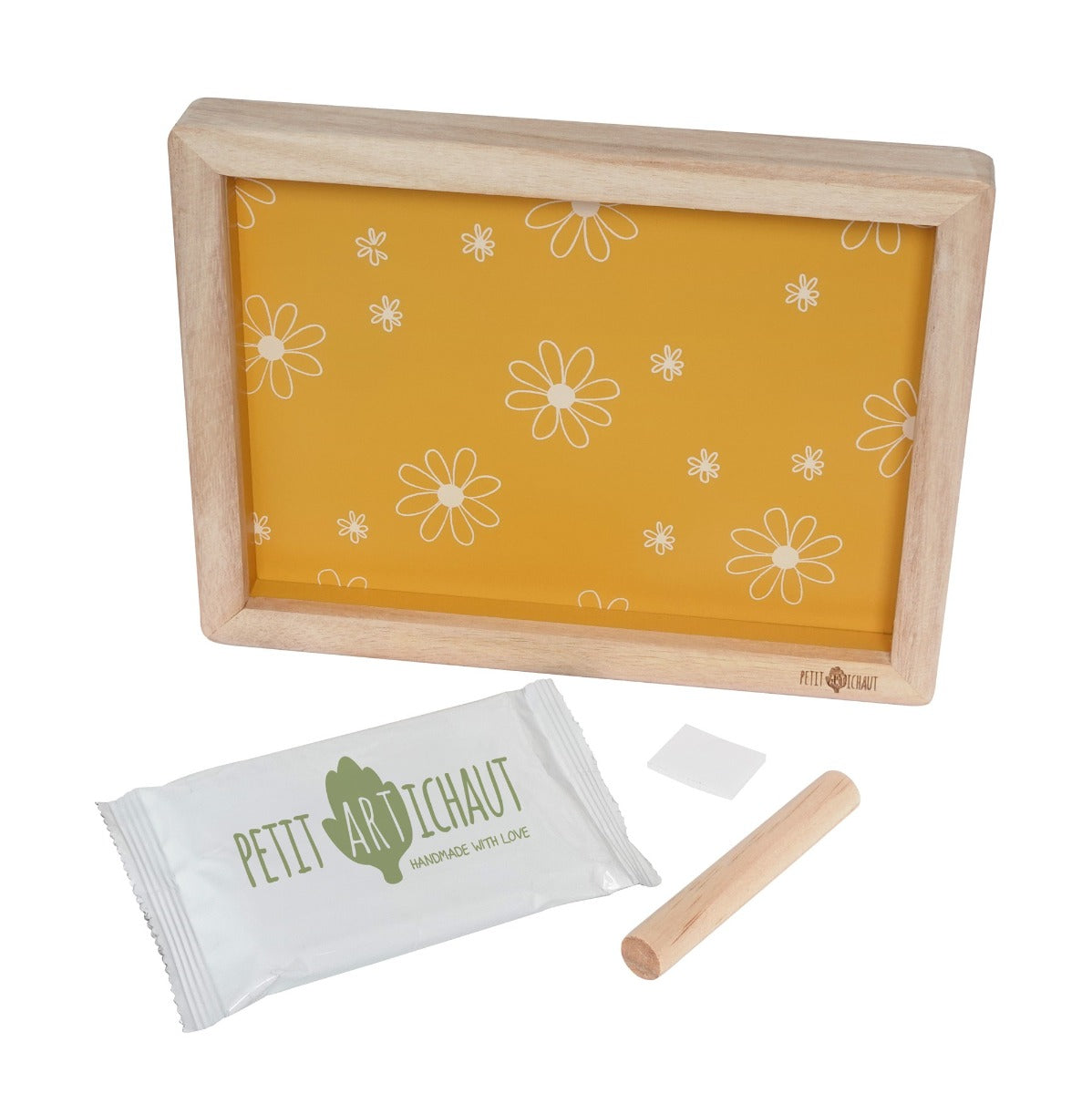 Petit Artichaut Classic Frame with daisy ochre print with accessories