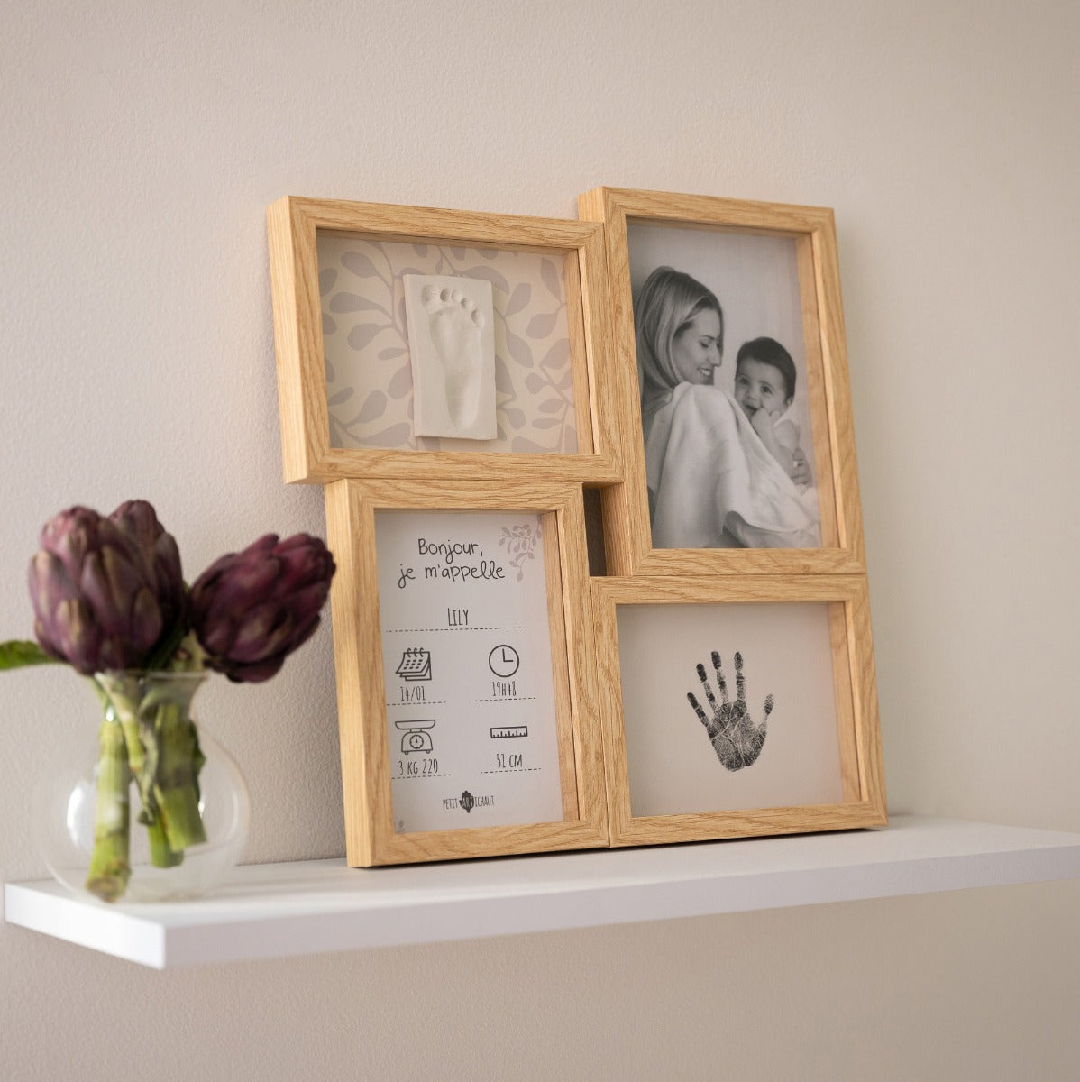 Petit Artichaut 4 wooden memory frames on a table