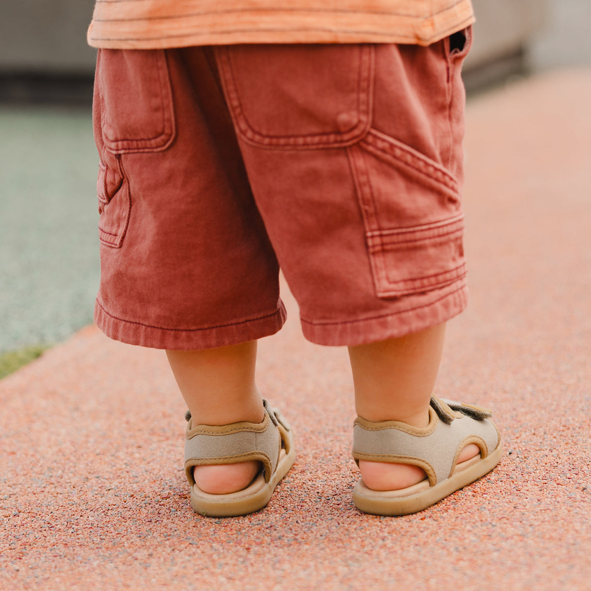 Kids grip sandal for playground