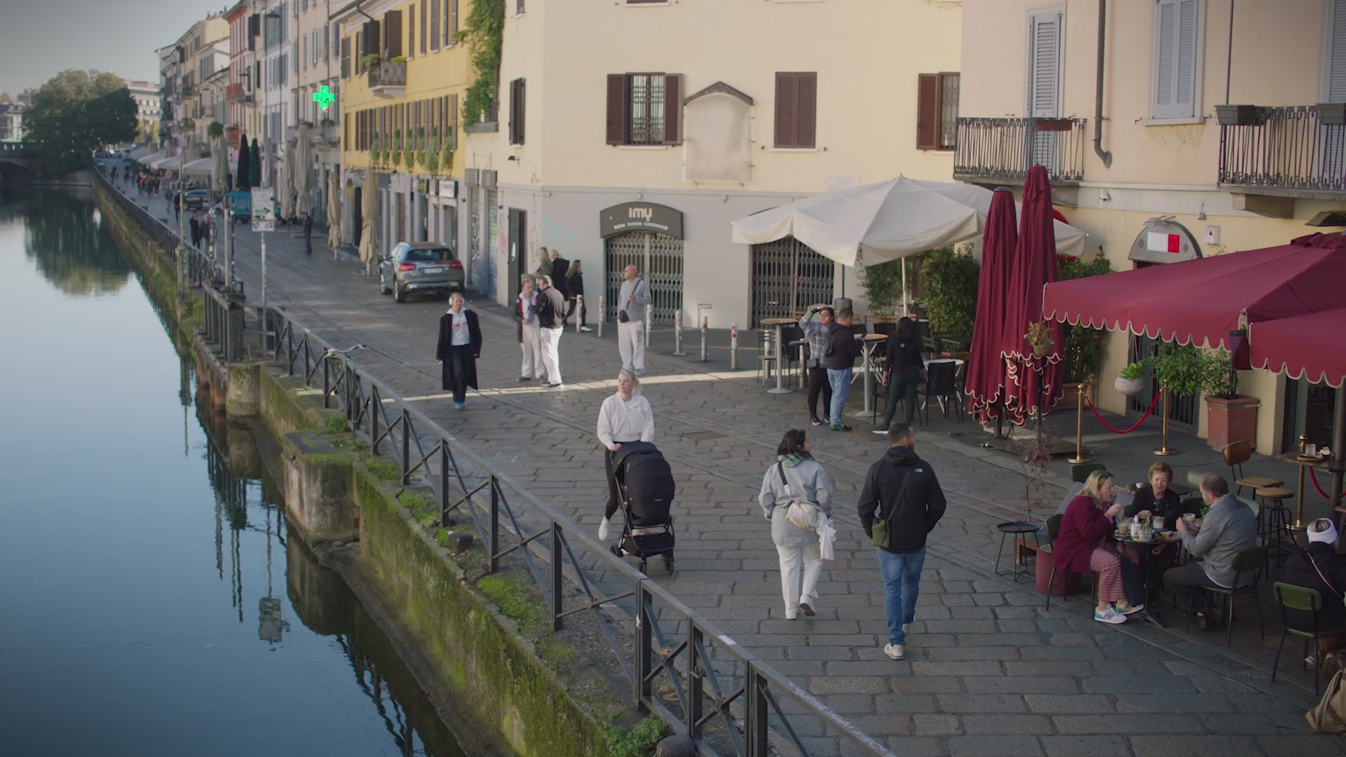 Load video: The Nuna Trvl LX, your new favourite travel companion. 