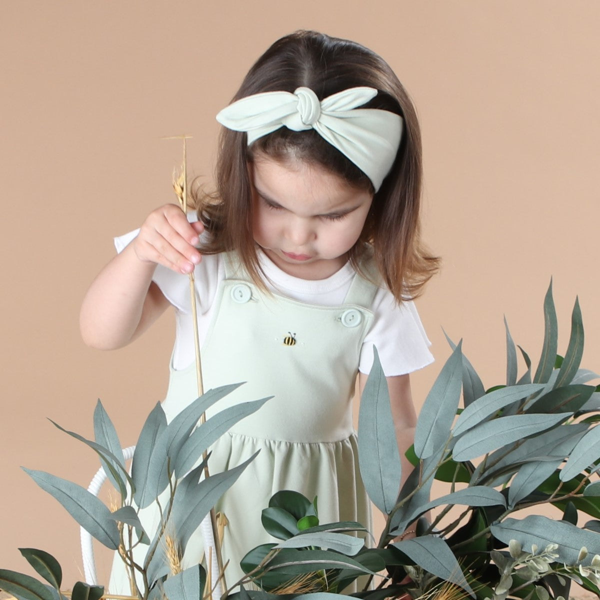 Cotton tie headband white lifestyle shot