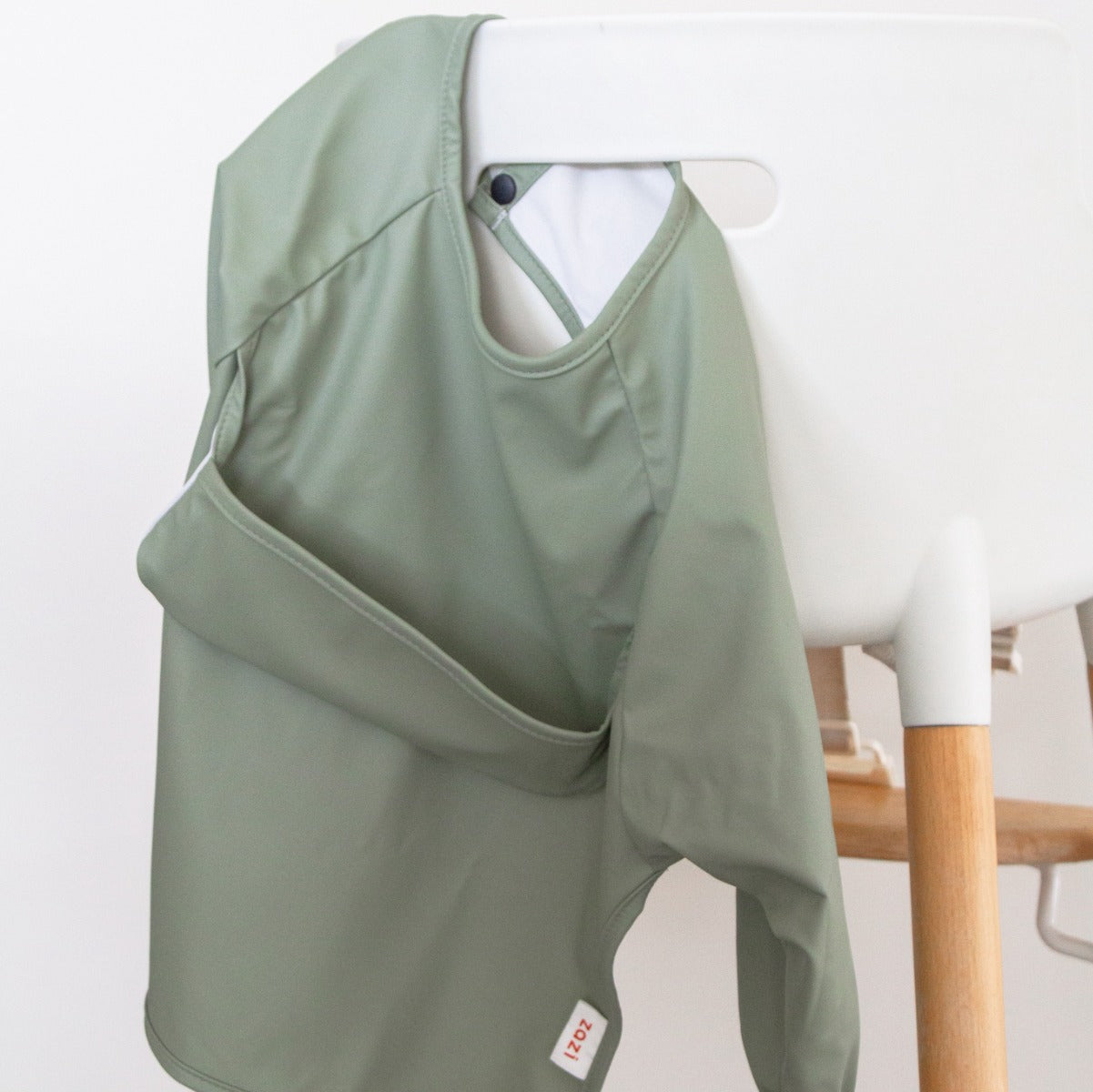 recycled polyester sleeved bib