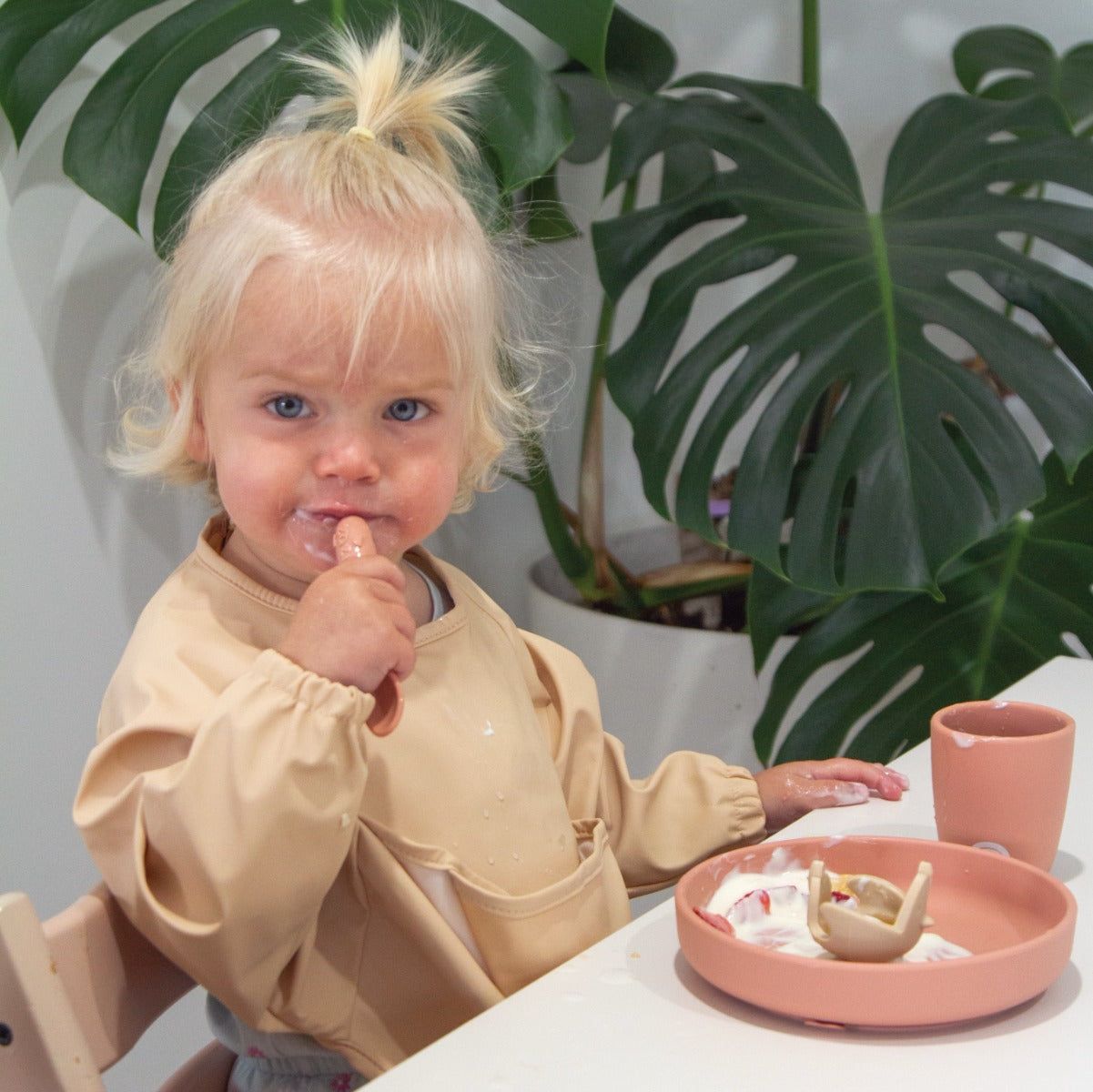 recycled polyester sleeved bib