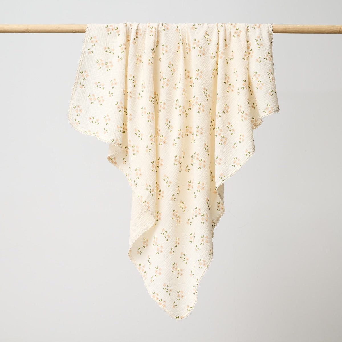 Over the Dandelions Muslin Swaddle in Daisy print