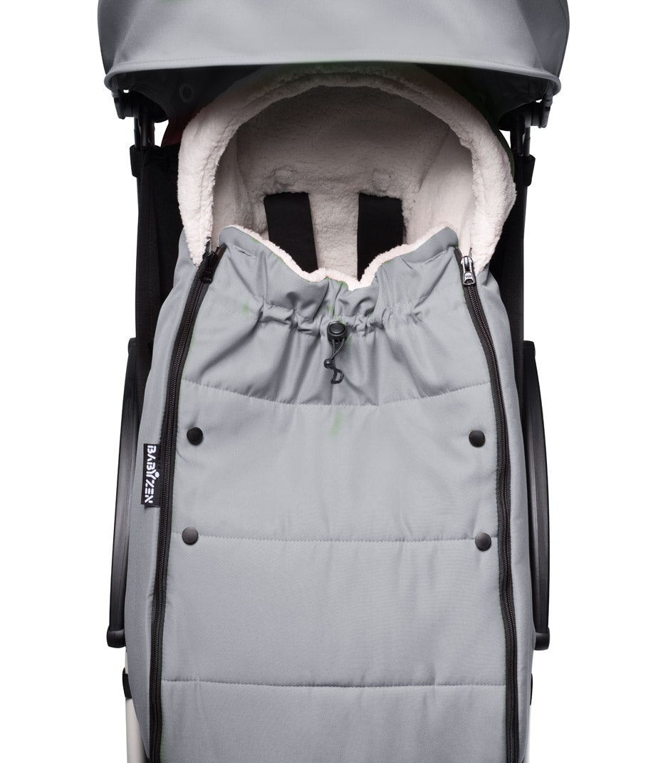 YOYO footmuff in stone on stroller
