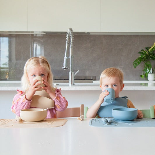 Baby drinking water from zazi clever cup